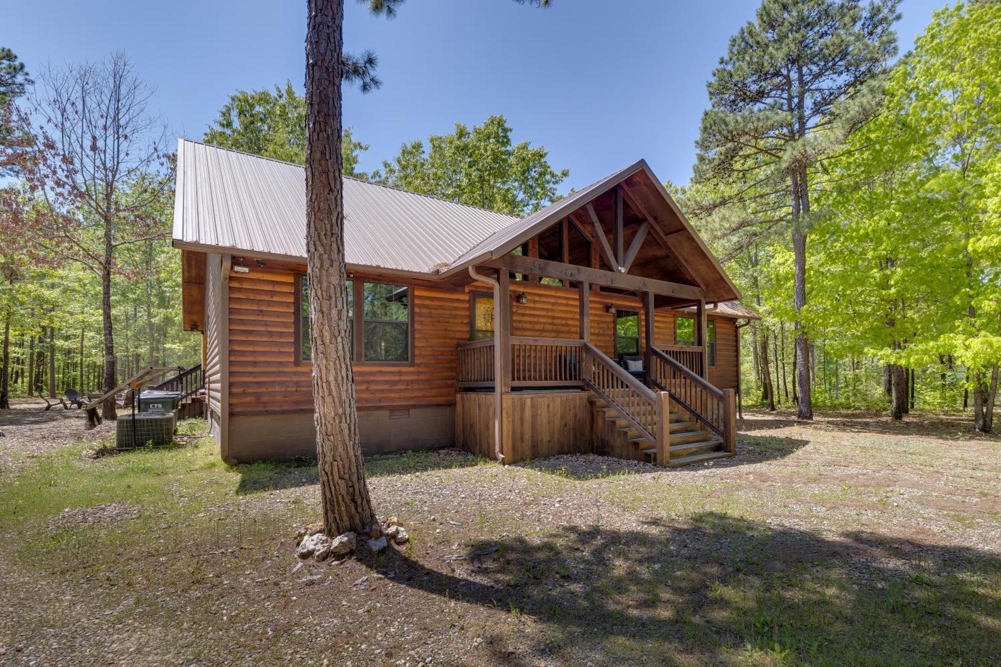 Cross Timbers Cabin On The Grove'S 25-Acres Broken Bow Exterior foto